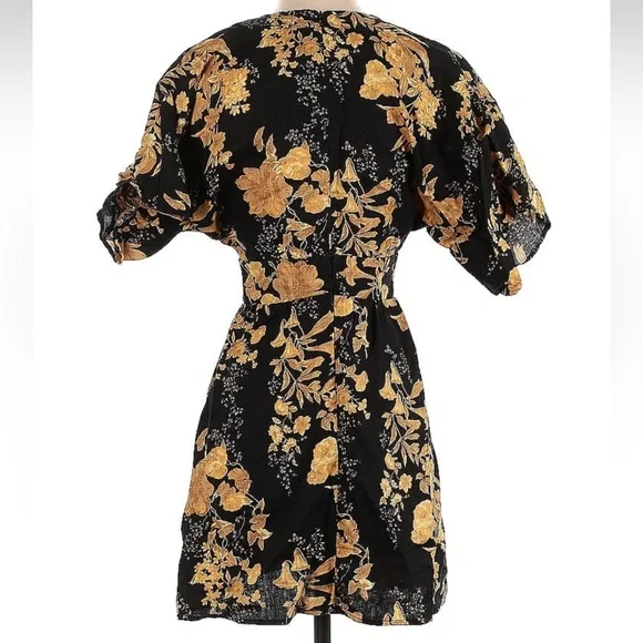 NWOT Reformation Ty Plunge V‎ Neck Kimono Sleeve Floral Linen Mini - Size 2 - Picture 6 of 11